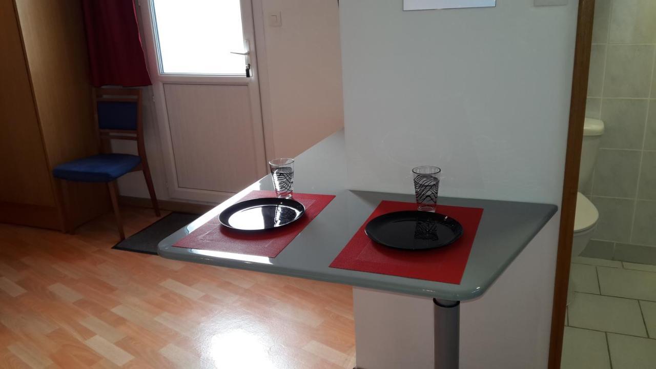 Appartement pasteur à Cholet Extérieur photo